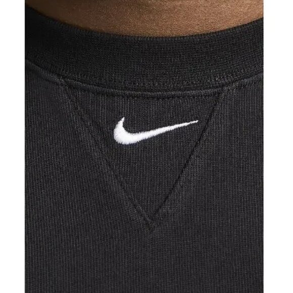 Nike NRG Premium Essentials Men T-Shirt, M Black - Picture 4 of 4
